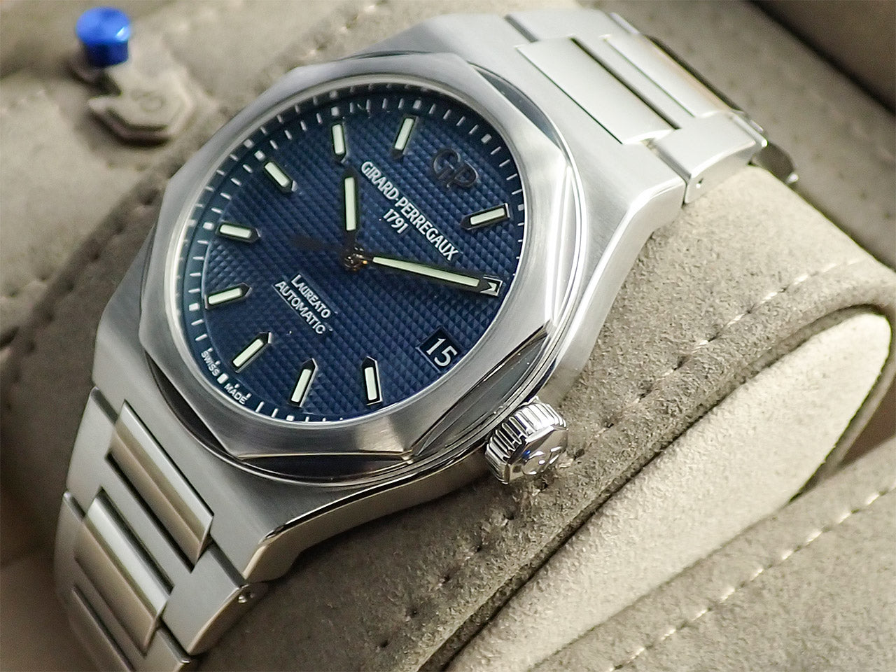 Girard-Perregaux Laureato &lt;Warranty, Box, etc.&gt;