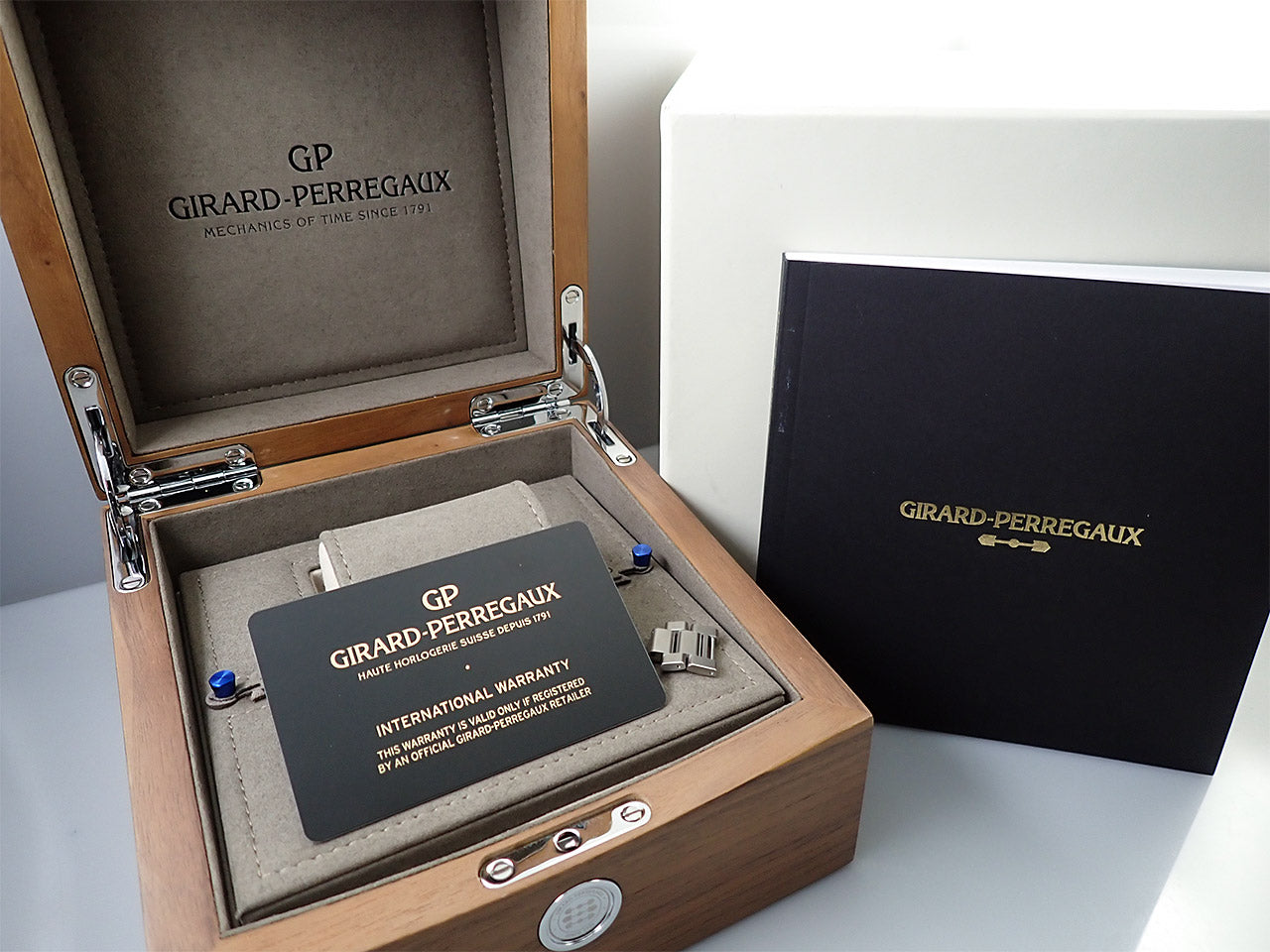 Girard-Perregaux Laureato &lt;Warranty, Box, etc.&gt;