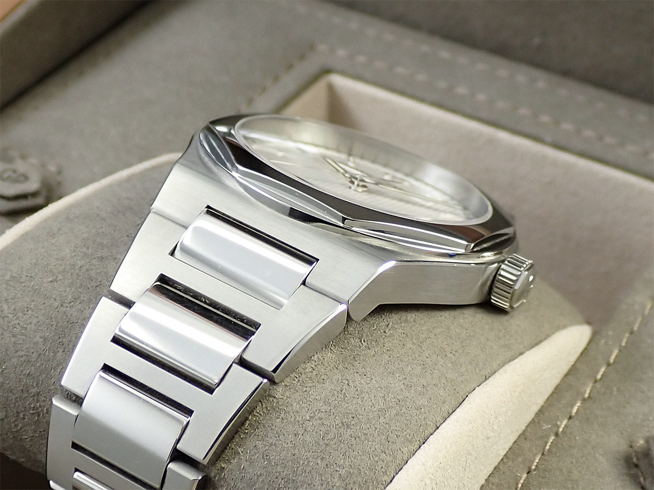 Girard-Perregaux Laureato &lt;Warranty, Box, etc.&gt;