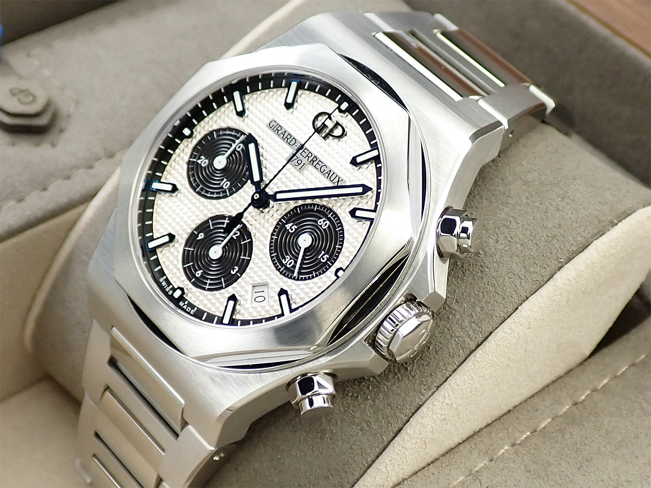 Girard-Perregaux Laureato Chronograph &lt;Warranty, Box, etc.&gt;