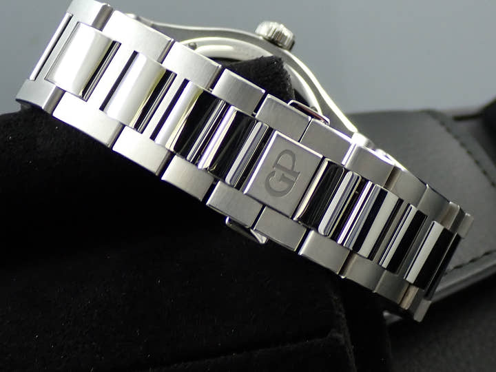 Girard-Perregaux Laureato <Warranty, Box, etc.>