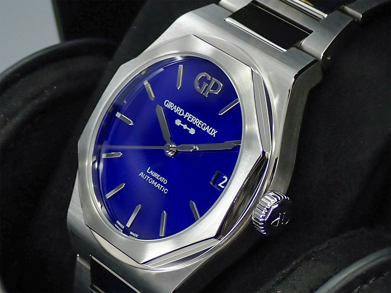 Girard-Perregaux Laureato &lt;Warranty, Box, etc.&gt;