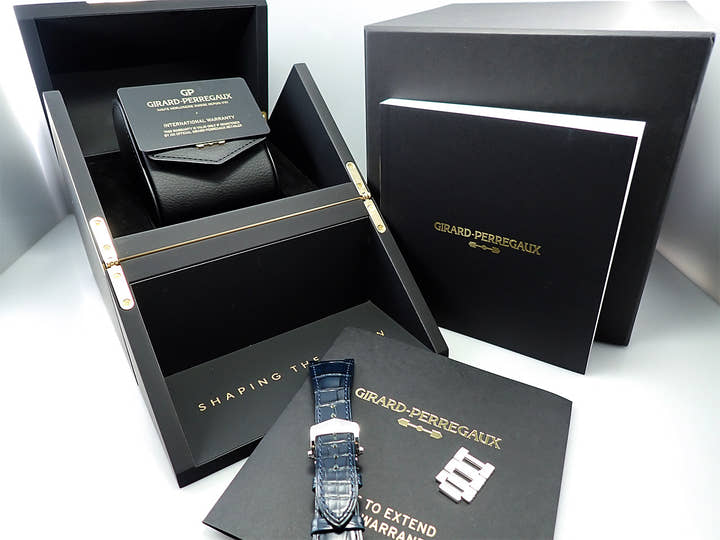 Girard-Perregaux Laureato <Warranty, Box, etc.>