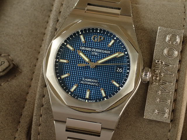 Girard-Perregaux Laureato