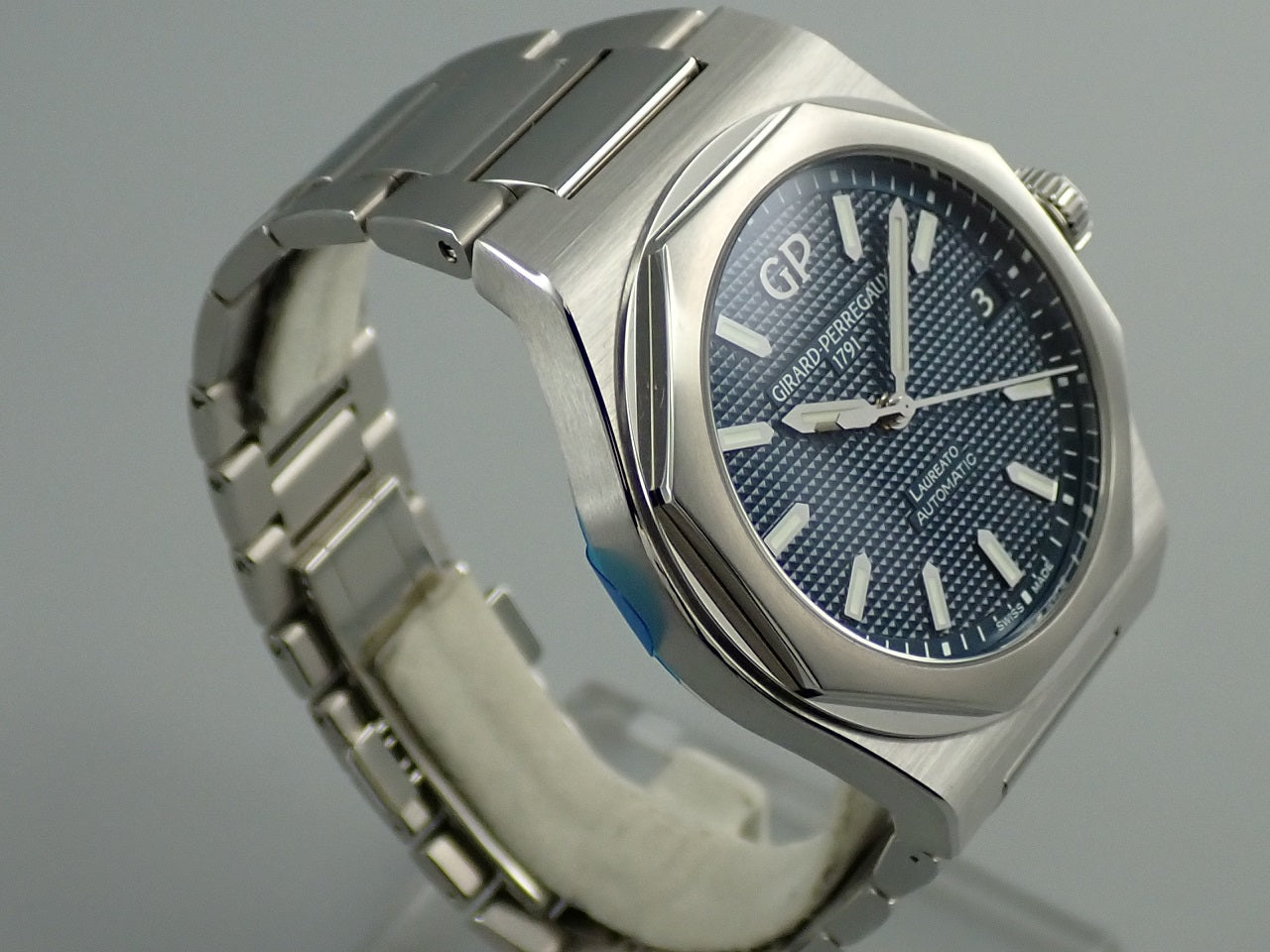 Girard-Perregaux Laureato &lt;Warranty, Box, etc.&gt;