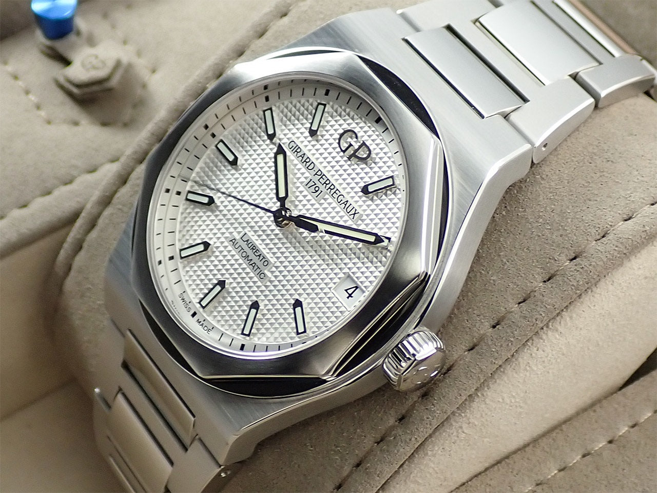 Girard-Perregaux Laureato &lt;Warranty, Box, etc.&gt;