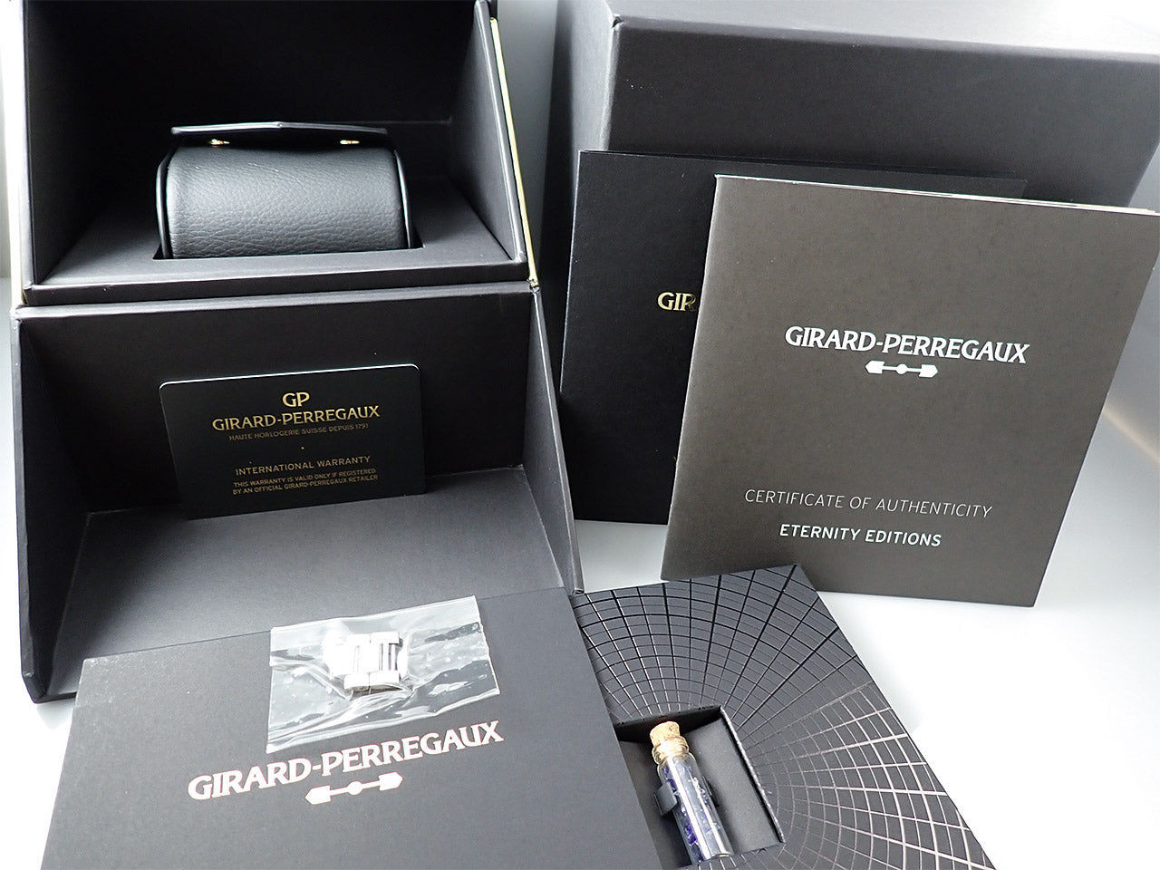 Girard-Perregaux Laureato &lt;Warranty, Box, etc.&gt;