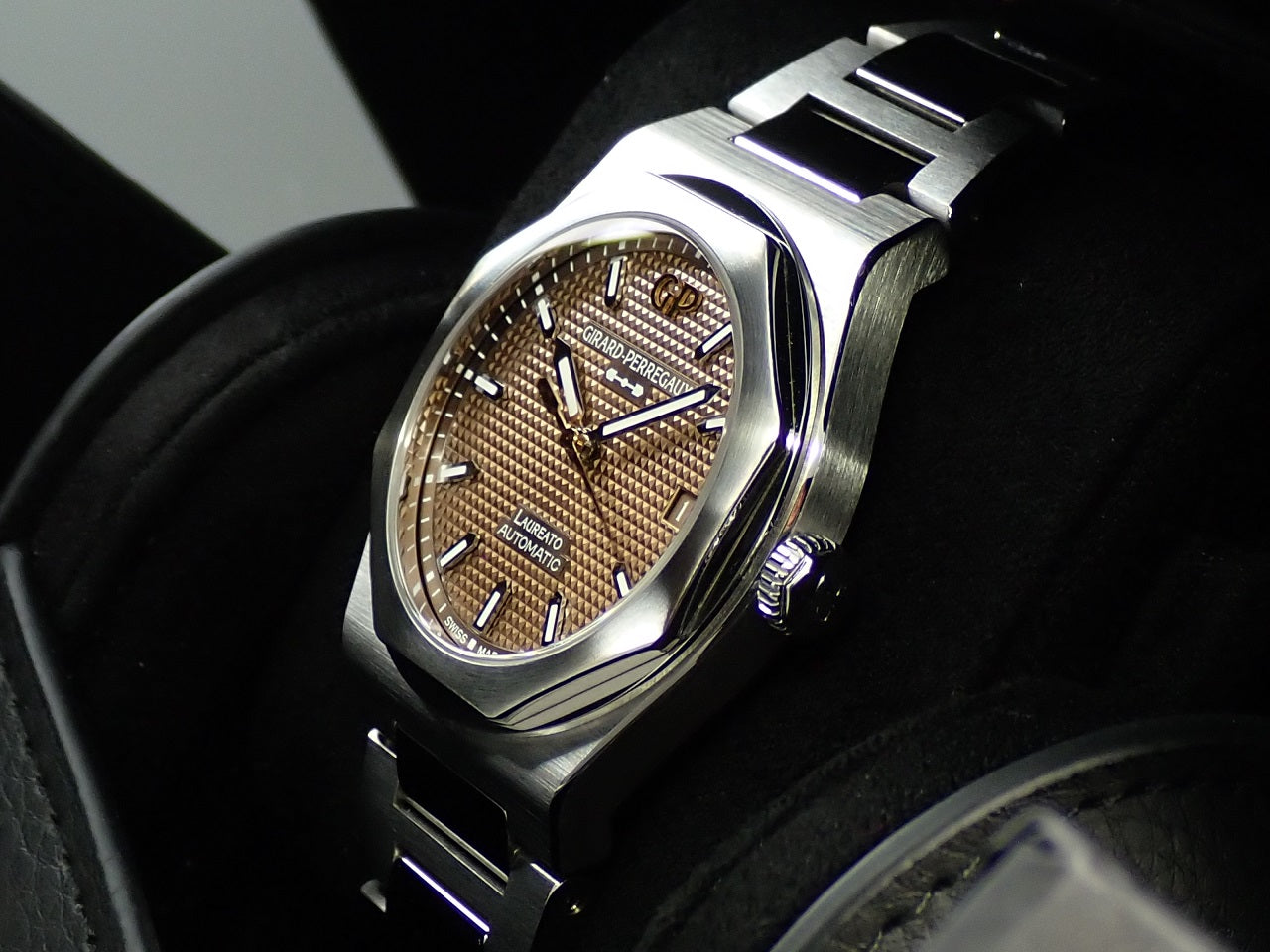 Girard-Perregaux Laureato &lt;Warranty, Box, etc.&gt;