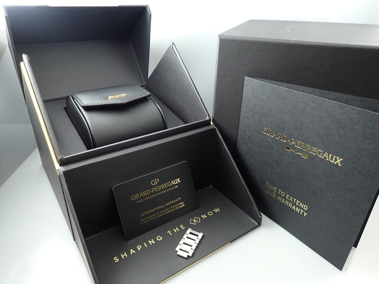 Girard-Perregaux Laureato &lt;Warranty, Box, etc.&gt;