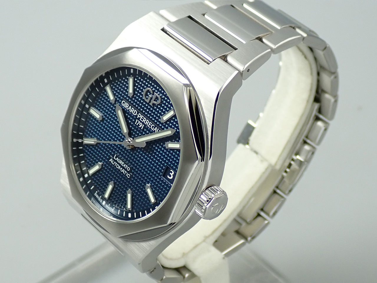 Girard-Perregaux Laureato &lt;Warranty, Box, etc.&gt;