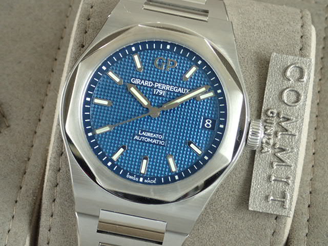 Girard-Perregaux Laureato