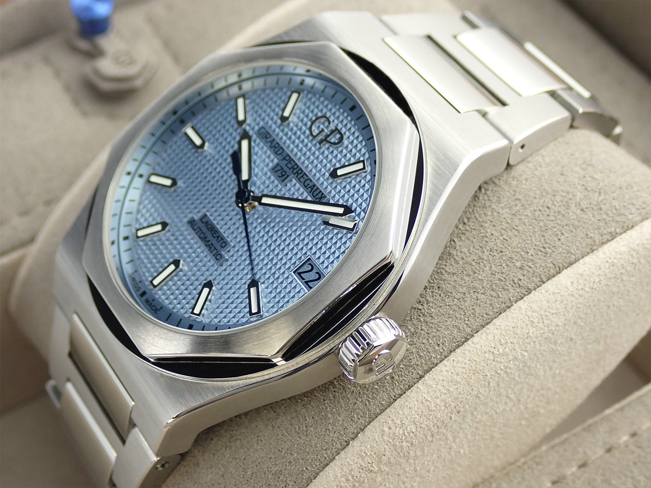 Girard-Perregaux Laureato Glacier Japan Limited &lt;Warranty, Box, etc.&gt;