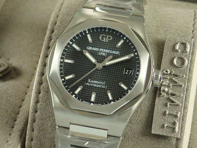 Girard-Perregaux Laureato [Unused] Ref.81005-11-632-11A