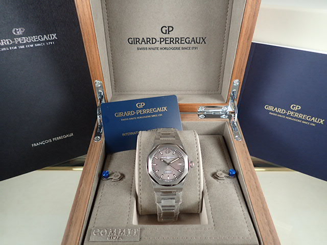 Girard-Perregaux Laureato [Unused] Ref.81005-11-231-11A