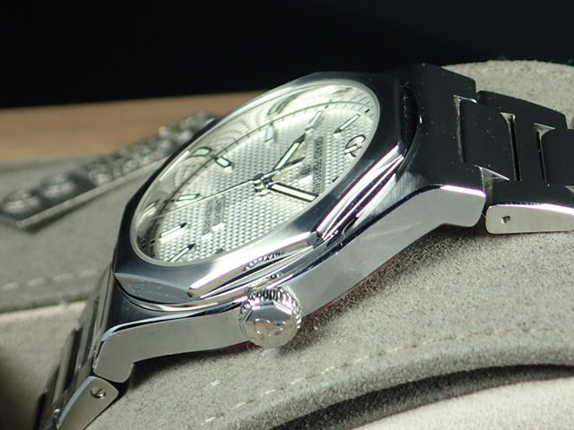 Girard-Perregaux Laureato [Good Condition]