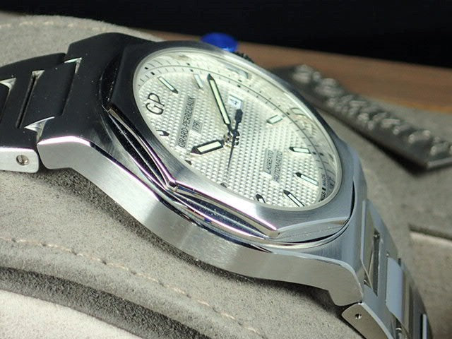 Girard-Perregaux Laureato [Good Condition]