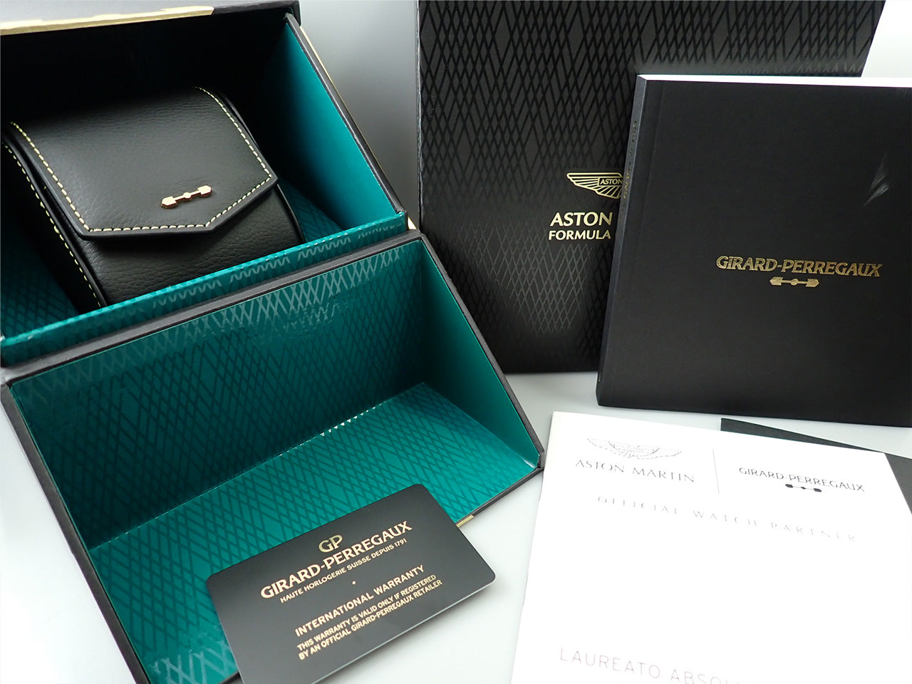 Girard-Perregaux Laureato Absolute Chronograph Aston Martin F1 Edition &lt;Warranty, Box, etc.&gt;