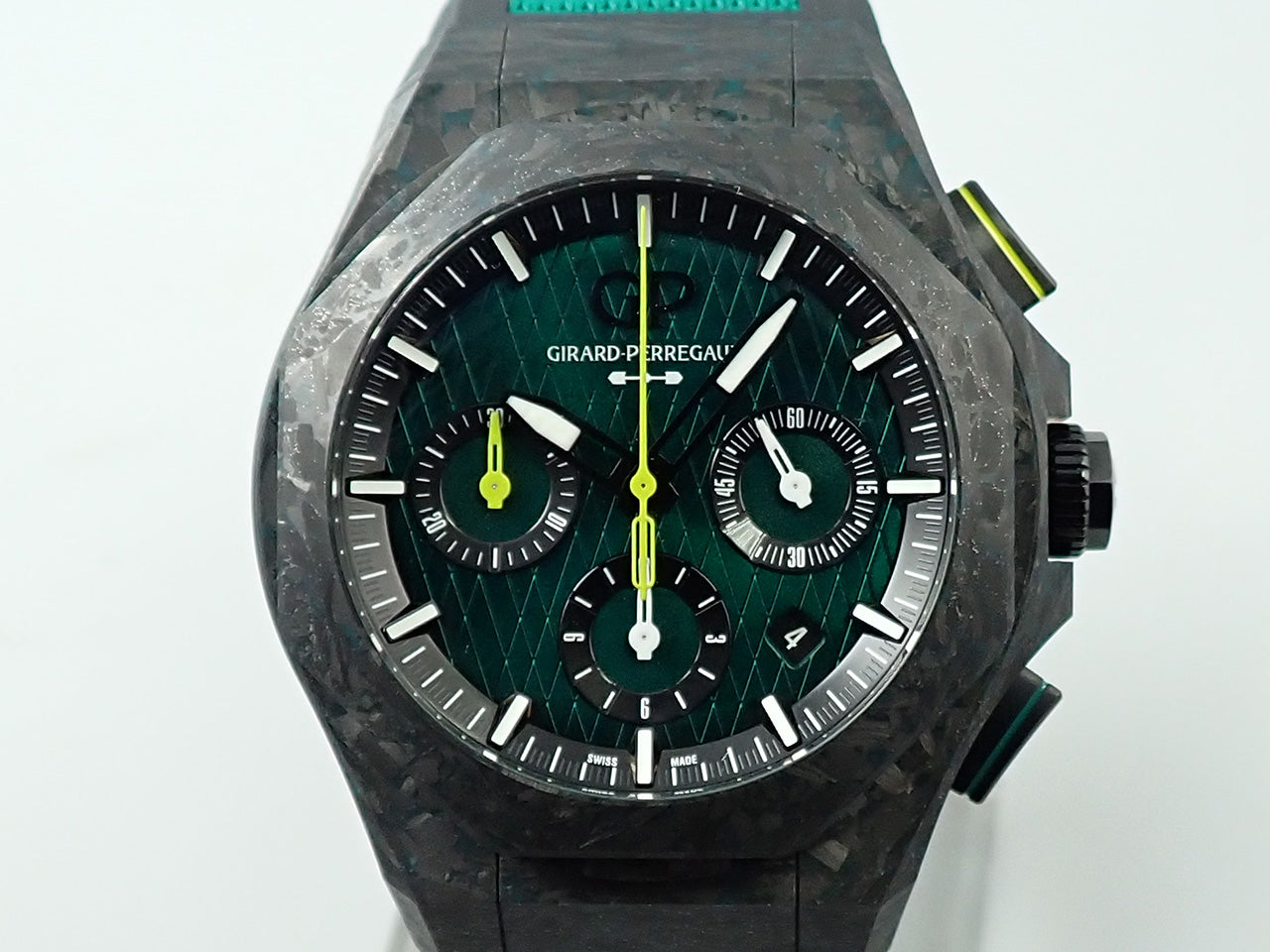 Girard-Perregaux Laureato Absolute Chronograph Aston Martin F1 Edition &lt;Warranty, Box, etc.&gt;