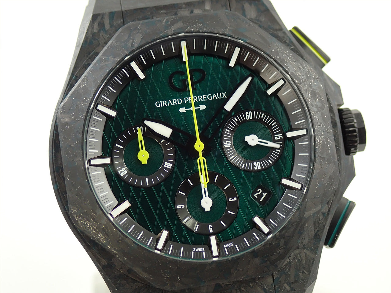 Girard-Perregaux Laureato Absolute Chronograph Aston Martin F1 Edition Ref.81060-41-3071-1CX TI/CA Green Dial