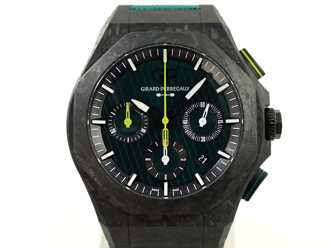 Girard-Perregaux Laureato Absolute Chronograph Aston Martin F1 Edition Ref.81060-41-3071-1CX TI/CA Green Dial