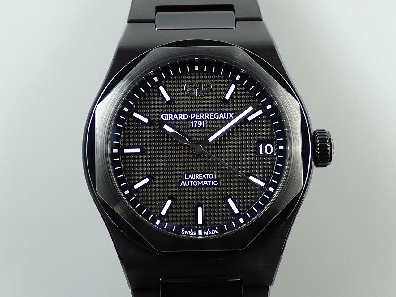 Girard-Perregaux Laureato Ceramic &lt;Warranty, Box, etc.&gt;