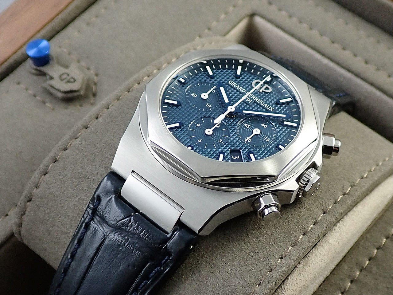 Girard-Perregaux Laureato Chronograph &lt;Warranty, Box, etc.&gt;