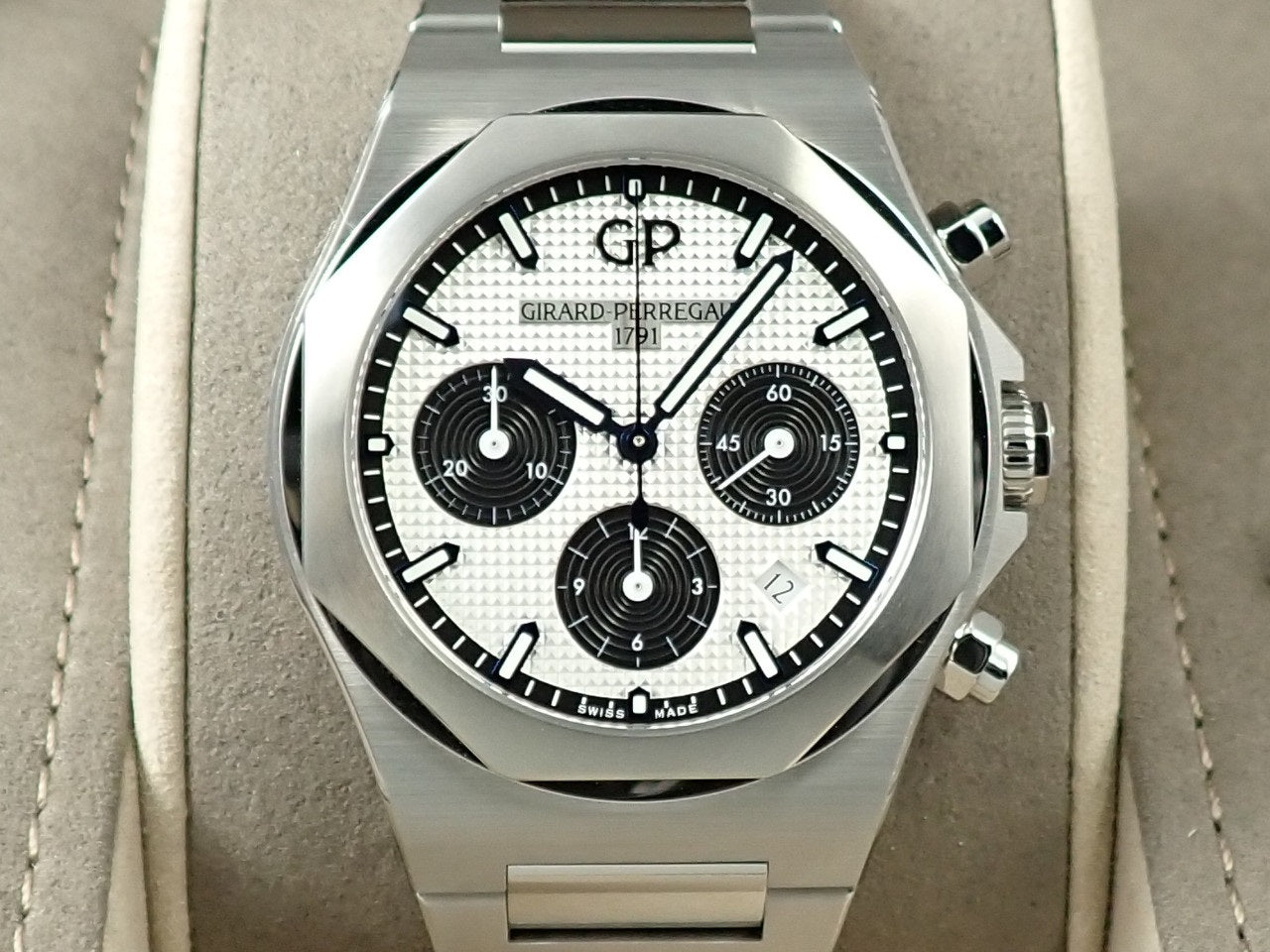 Girard-Perregaux Laureato Chronograph &lt;Warranty, Box, etc.&gt;