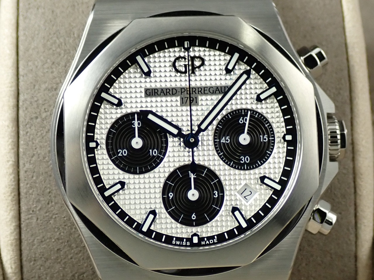 Girard-Perregaux Laureato Chronograph &lt;Warranty, Box, etc.&gt;