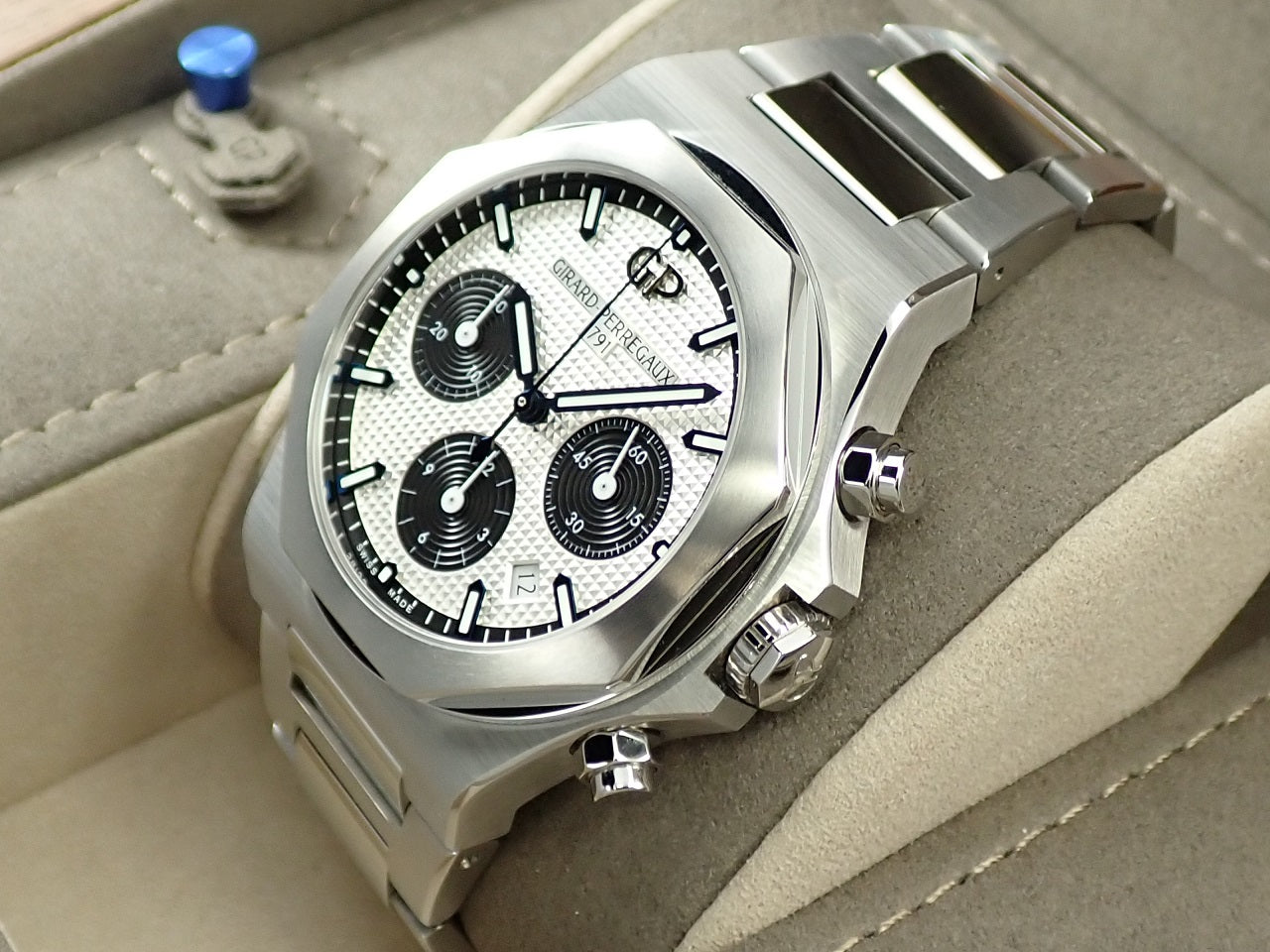 Girard-Perregaux Laureato Chronograph &lt;Warranty, Box, etc.&gt;