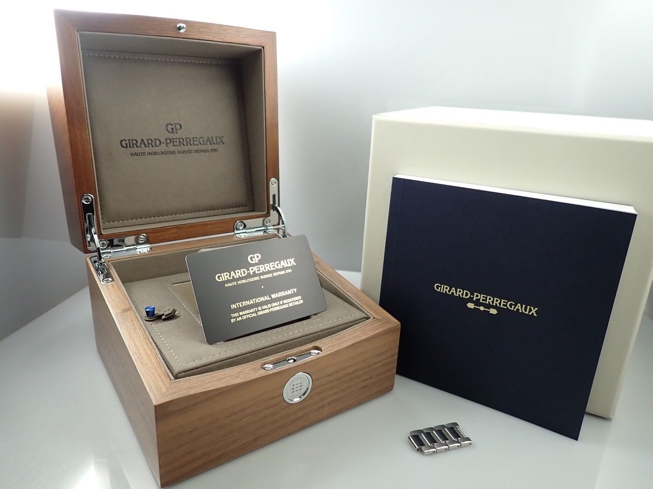 Girard-Perregaux Laureato Chronograph &lt;Warranty, Box, etc.&gt;