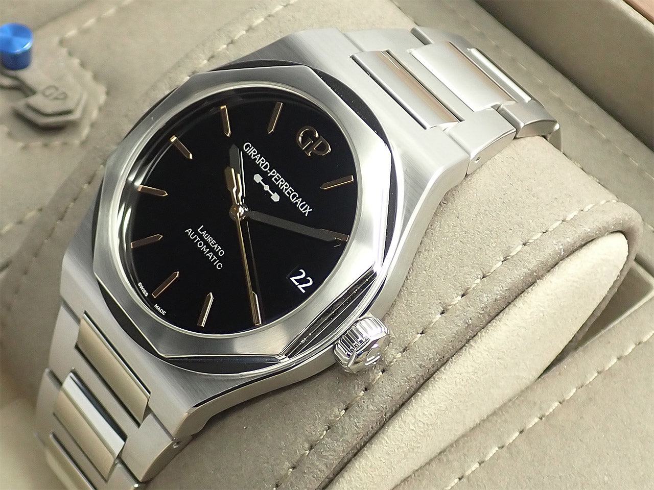 Girard-Perregaux Laureato Infinity Edition &lt;Warranty, Box, etc.&gt;