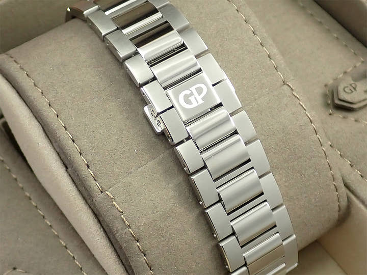 Girard-Perregaux Laureato Infinity Edition Ref.81010-11-635-11A Onyx Dial Very Good Condition J71WHFPC