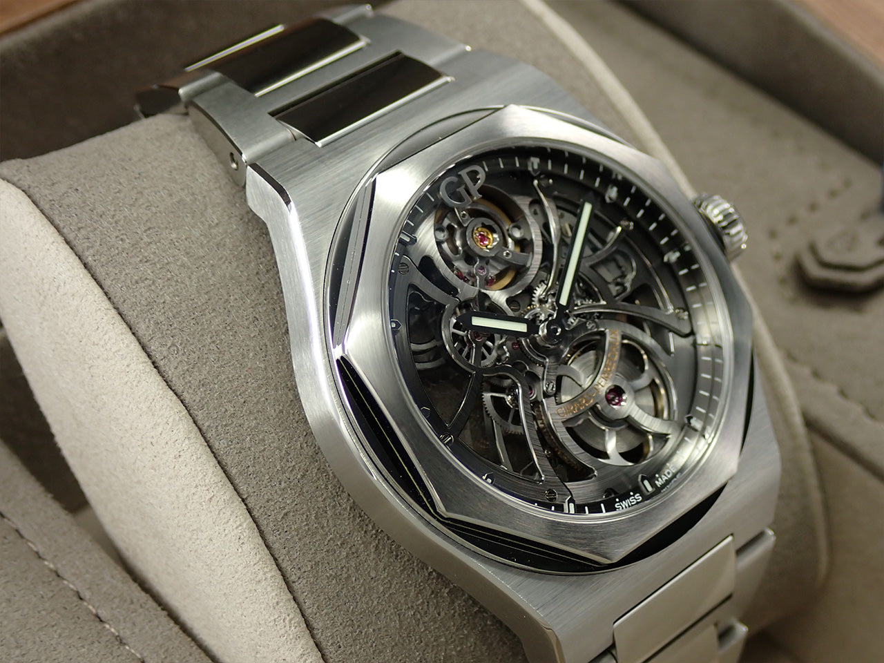 Girard-Perregaux Laureato Skeleton &lt;Warranty, Box, etc.&gt;