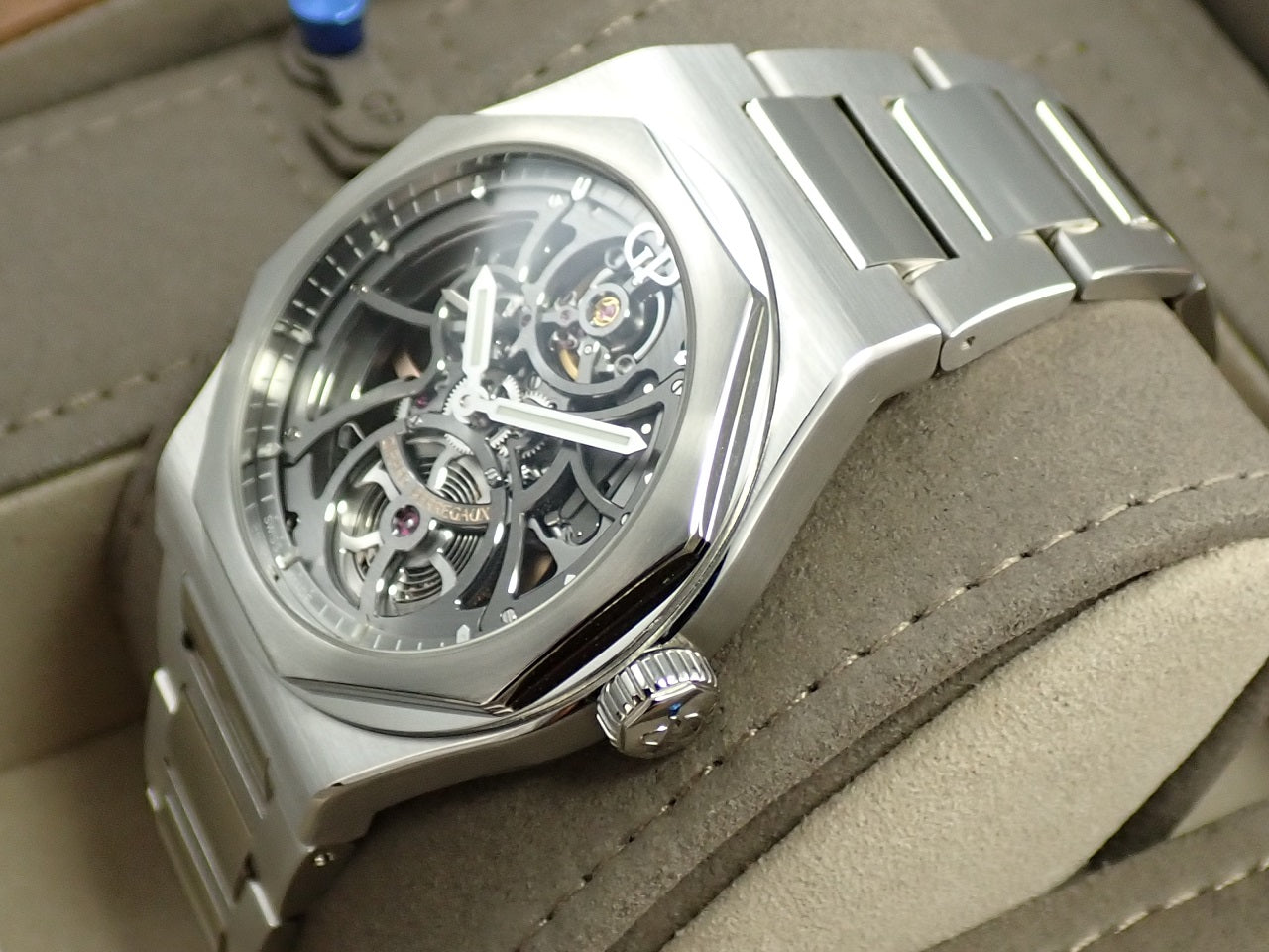 Girard-Perregaux Laureato Skeleton &lt;Warranty, Box, etc.&gt;