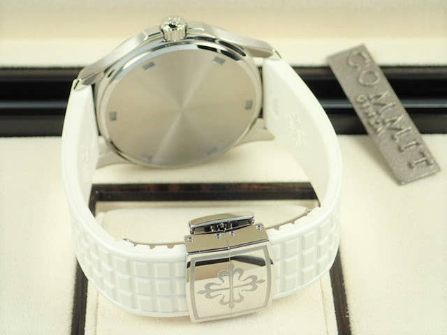Patek Philippe Aquanaut Ref.5067A-024 Glitter White Dial Good Condition luce