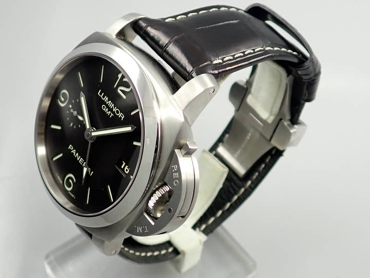 Panerai Luminor 1950 3 Days GMT Ref.PAM00320 Black Dial Used 532ZLLTU