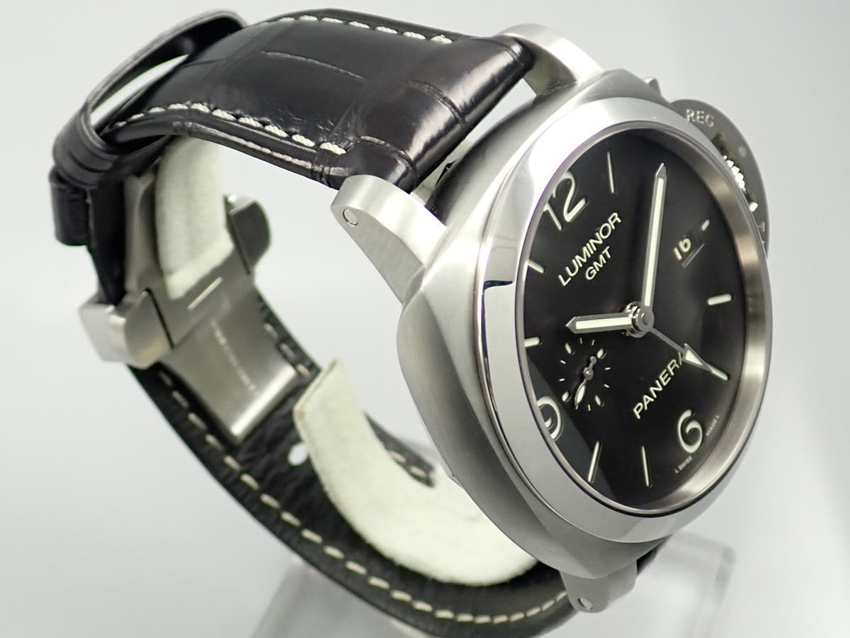 パネライ ルミノール 1950 3デイズ GMT Ref.PAM00320 ブラック文字盤 中古 532ZLLTU
