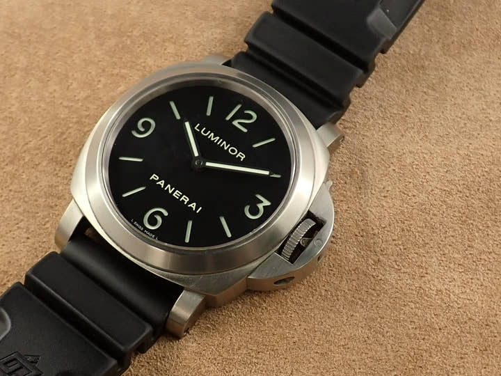 パネライ ルミノール ベース Ref.PAM00176 ブラック文字盤 中古 8JX41US2