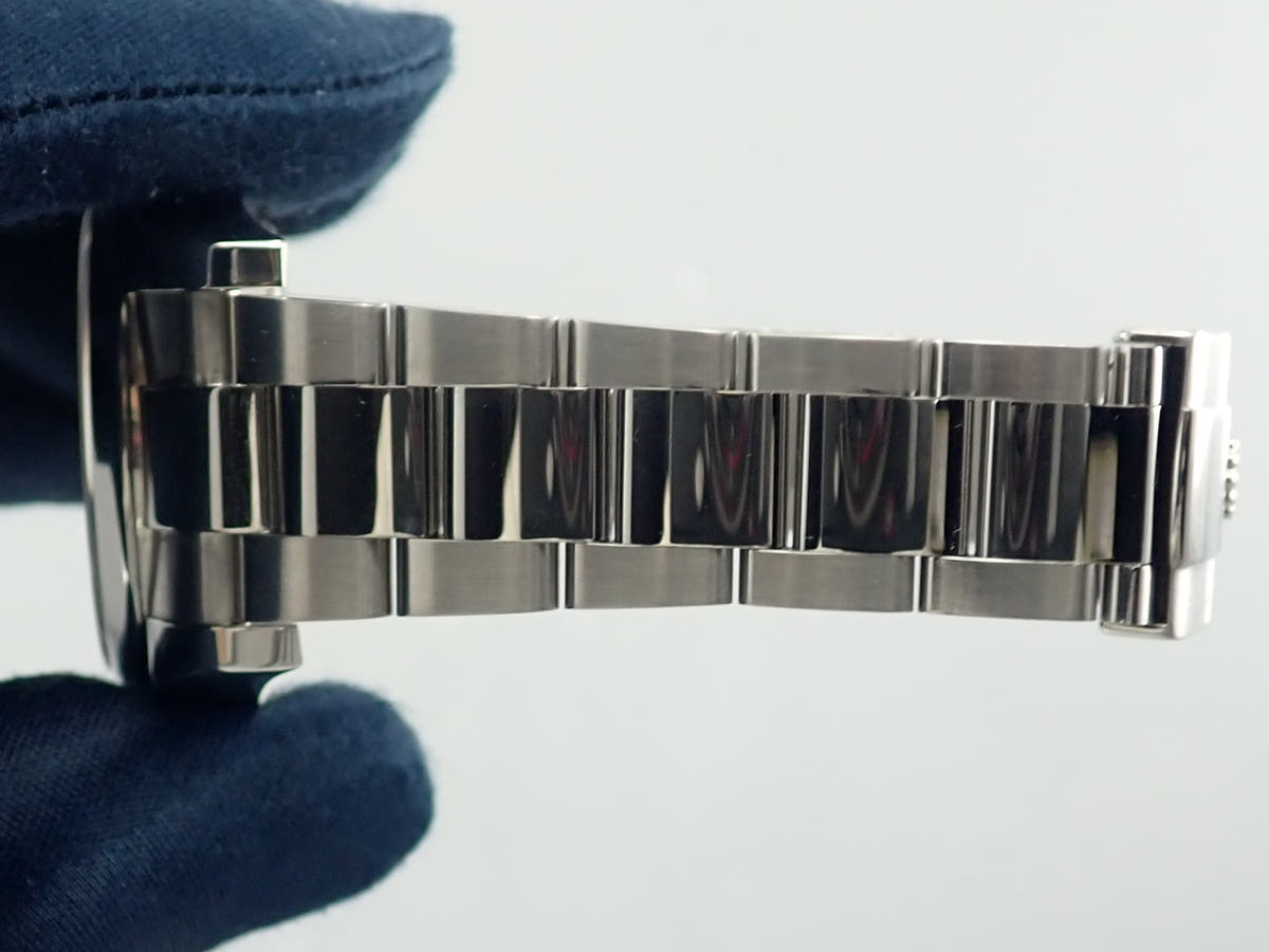 ロレックス ミルガウス Ref.116400 ホワイト文字盤 中古 1ZT1UCYW