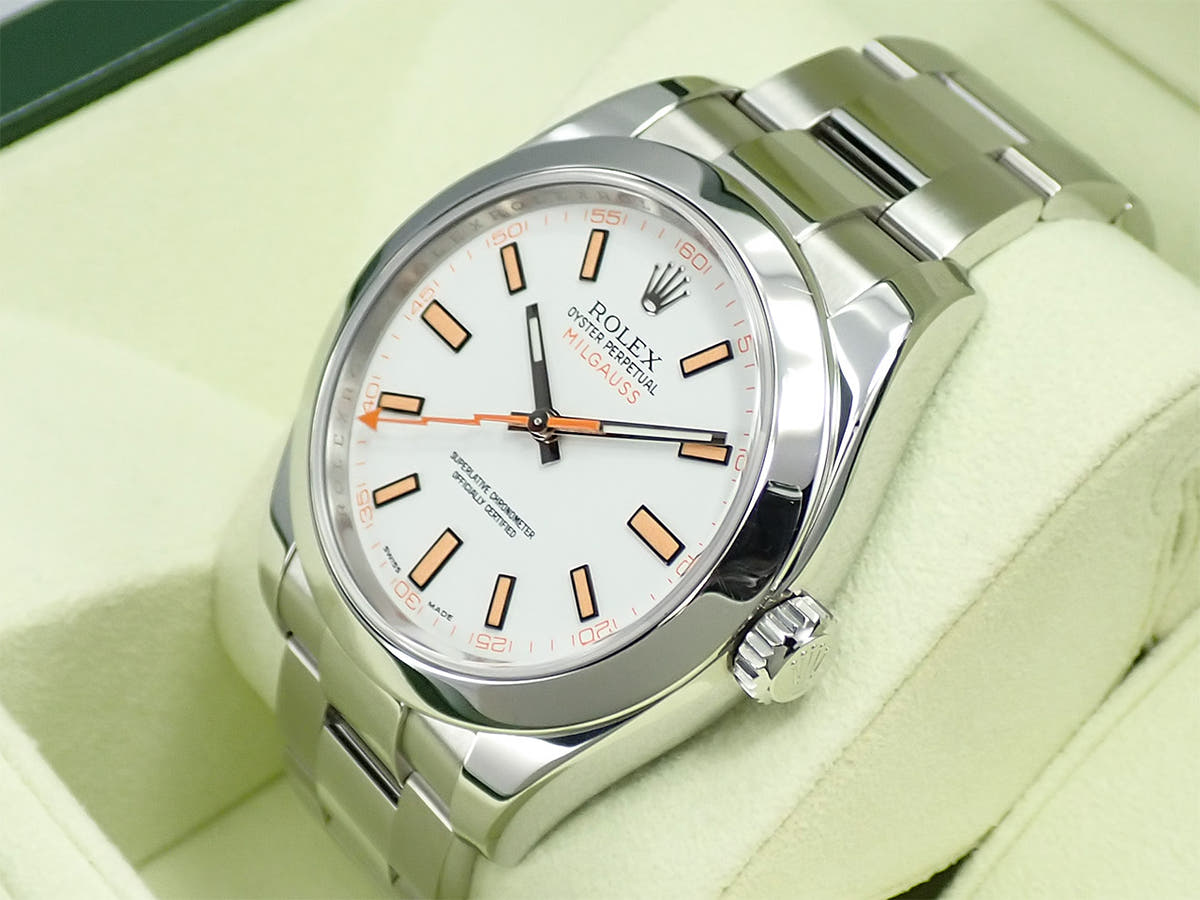 ロレックス ミルガウス Ref.116400 ホワイト文字盤 中古 Y4P2LZMF