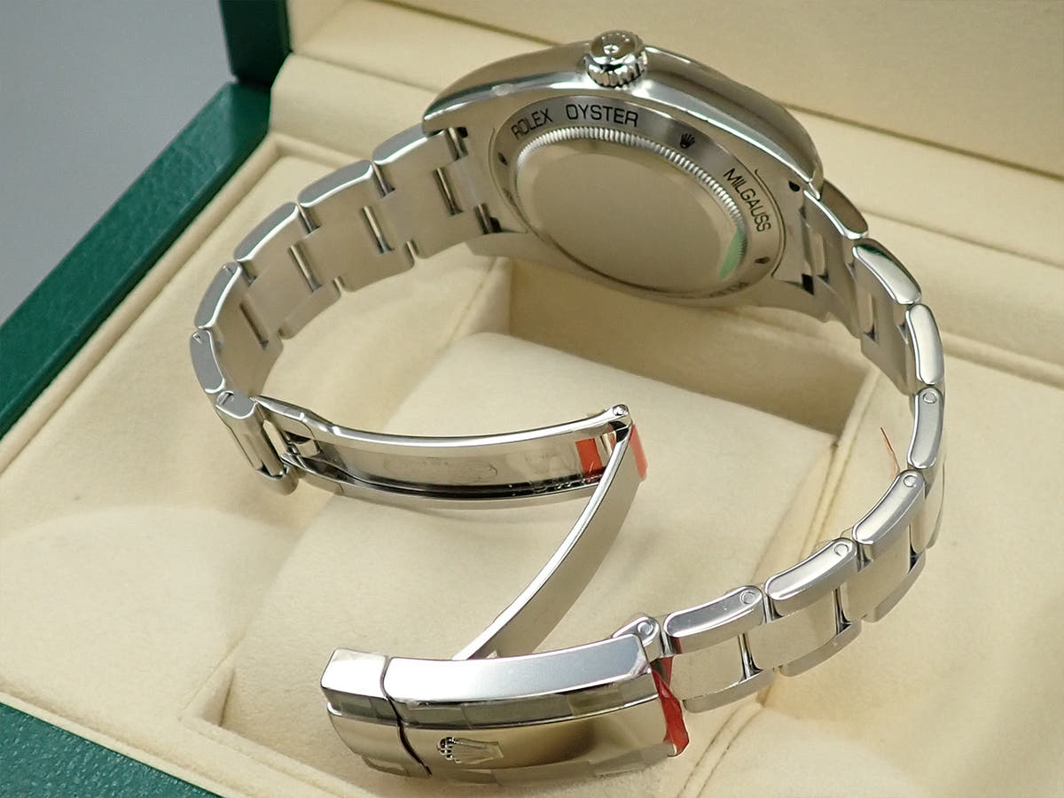 ロレックス ミルガウス Ref.116400 ホワイト文字盤 デッドストック XH2FAS5A