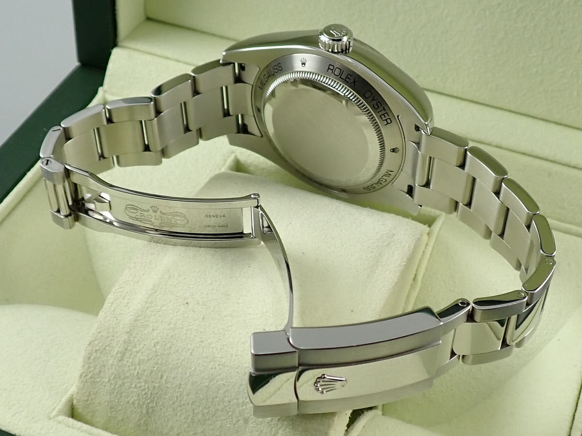 ロレックス ミルガウス Ref.116400GV ブラック文字盤 中古 XT8T2319