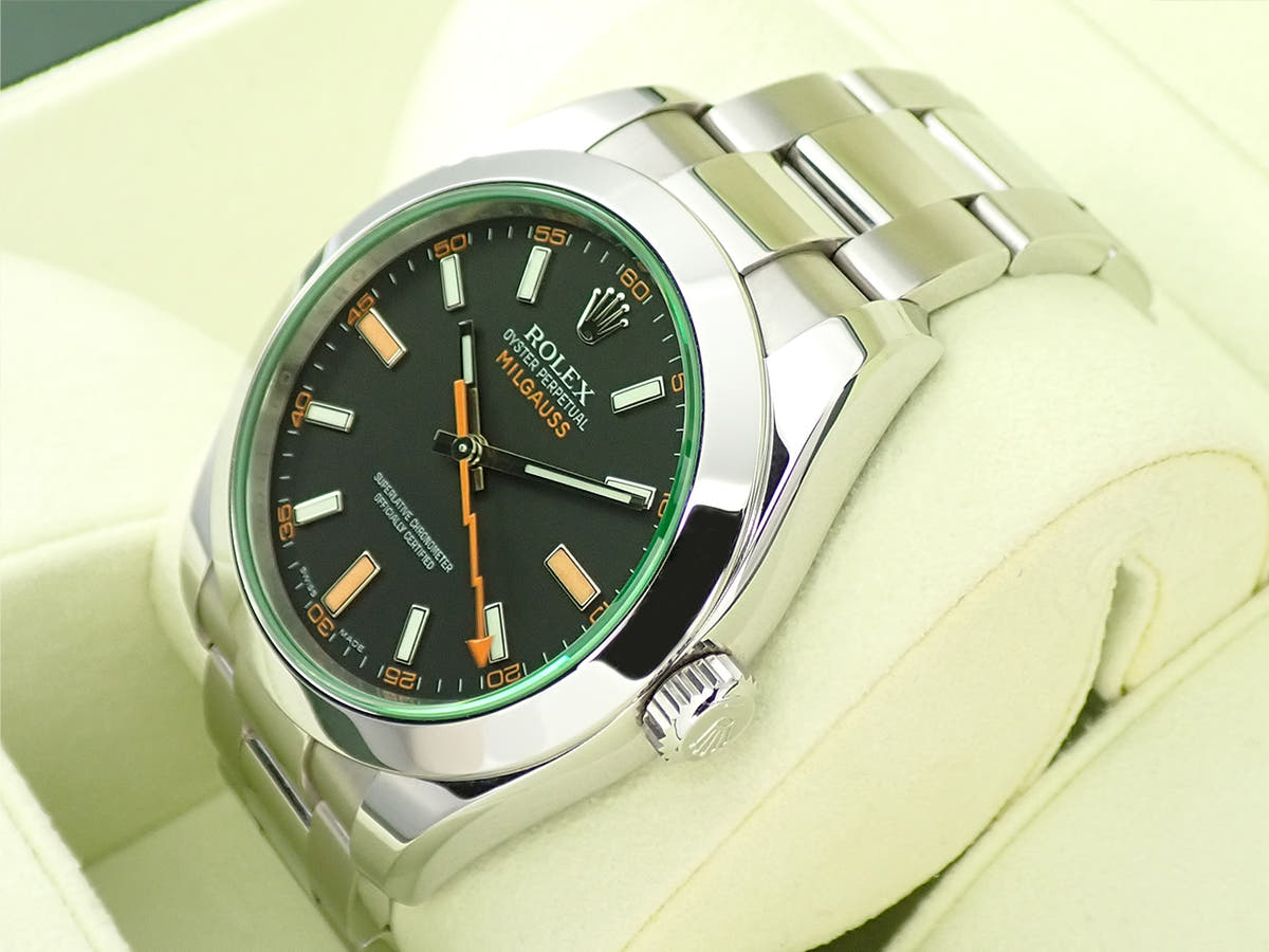 ロレックス ミルガウス Ref.116400GV ブラック文字盤 中古 Y65RC2Z4