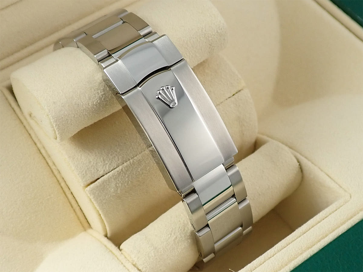 ロレックス ミルガウス Ref.116400GV Zブルー文字盤 中古 28PXCUTU