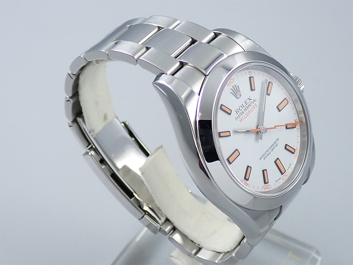 ロレックス ミルガウス Ref.116400 ホワイト文字盤 中古 C8A2CP39