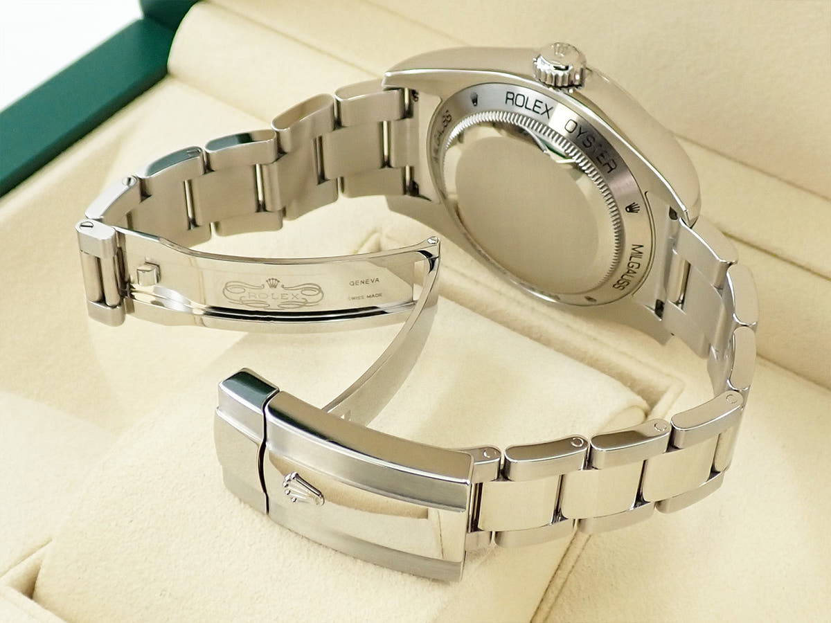 ロレックス ミルガウス Ref.116400GV Zブルー文字盤 中古 8VLJCC36