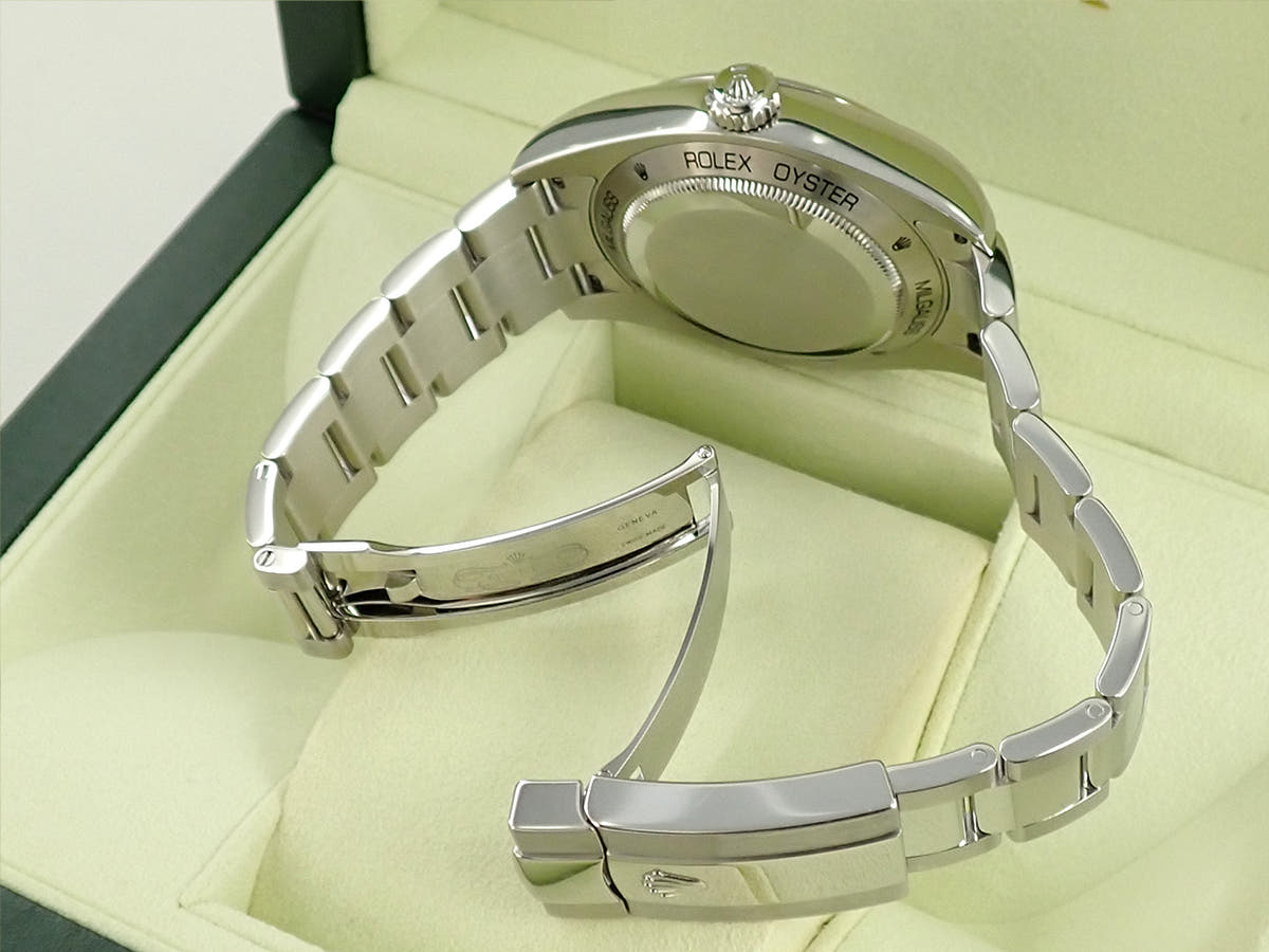 ロレックス ミルガウス Ref.116400GV ブラック文字盤 中古 7PWZRVZJ
