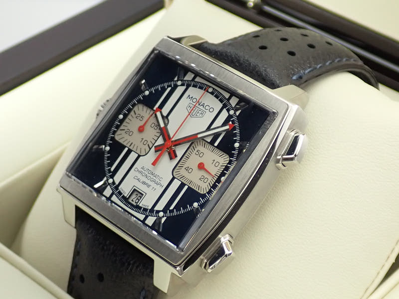 タグホイヤー モナコ Ref.CAW211D.FC6300 ブルー/ホワイト文字盤 美品 monaco-10
