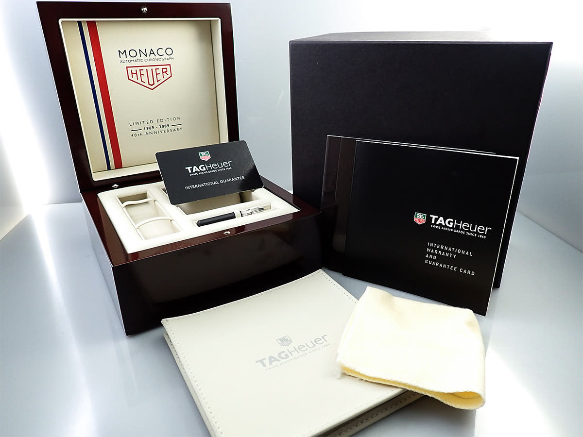 タグホイヤー モナコ クロノグラフ 40周年記念限定モデル Ref.CAW211A.EB0026 ブルー文字盤 中古 1KXXARKK