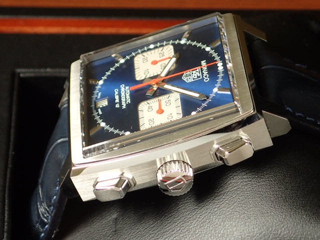 タグホイヤー モナコクロノグラフ Ref.CW2111.FC6183 ブルー文字盤 未使用 monaco-3